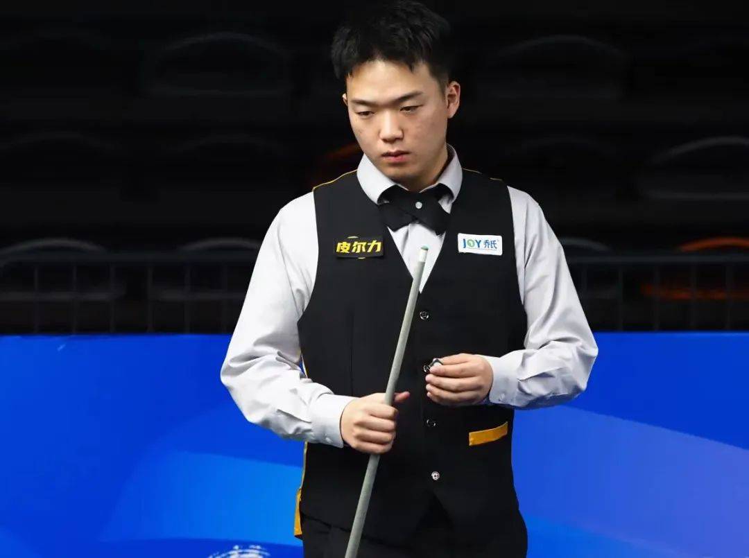 更放在整个 更放在整个